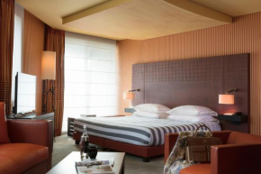  Hotel Square  Париж